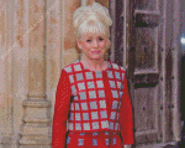 Barbara Windsor In Red Diamond Painting